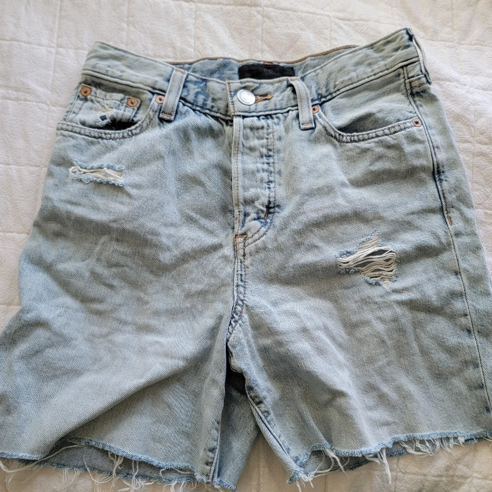 Aeropostale 90's High Rise Cut Off Shorts Light Wash Distressed Size 2